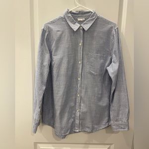 GAP striped button up top